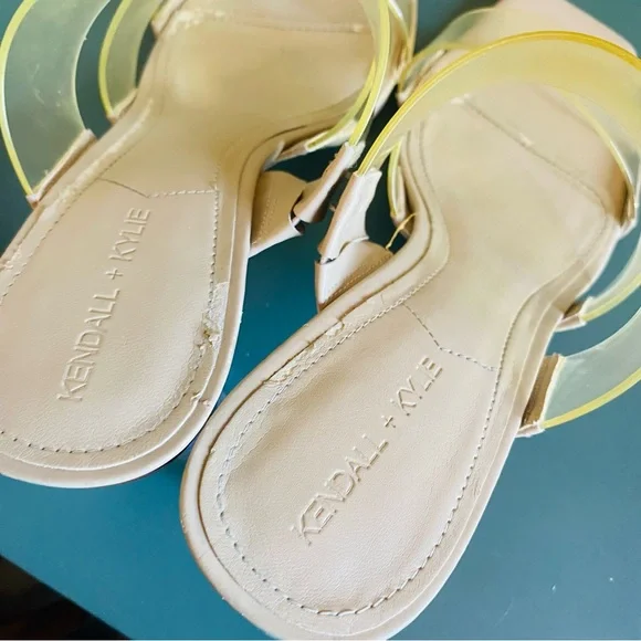 Kendall + Kylie Leila 3 Band Sandal Size 8 - Picture 7 of 9